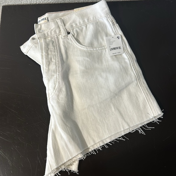 Free People Ivy Mid Rise Short - Picture 3 of 3